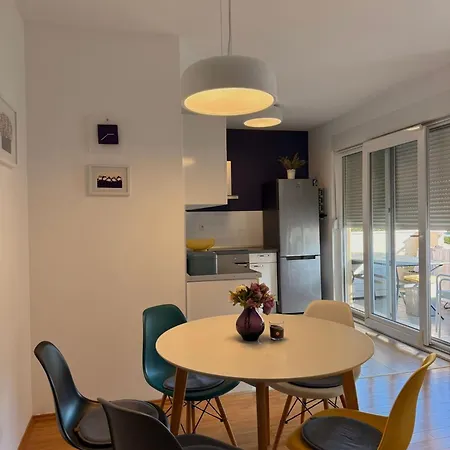 Albatros 特罗吉尔