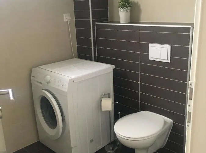 Albatros With Private Garden,trogir