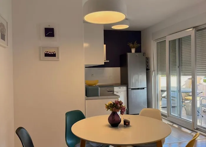 Albatros With Private Garden,trogir Trogir