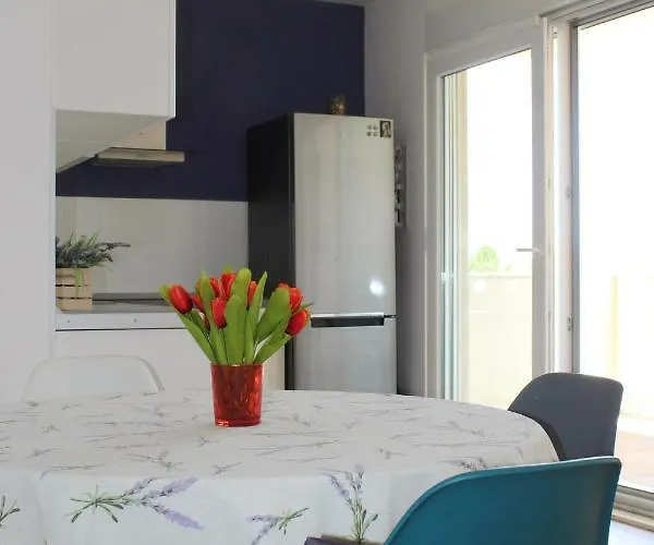 Albatros With Private Garden,trogir Trogir