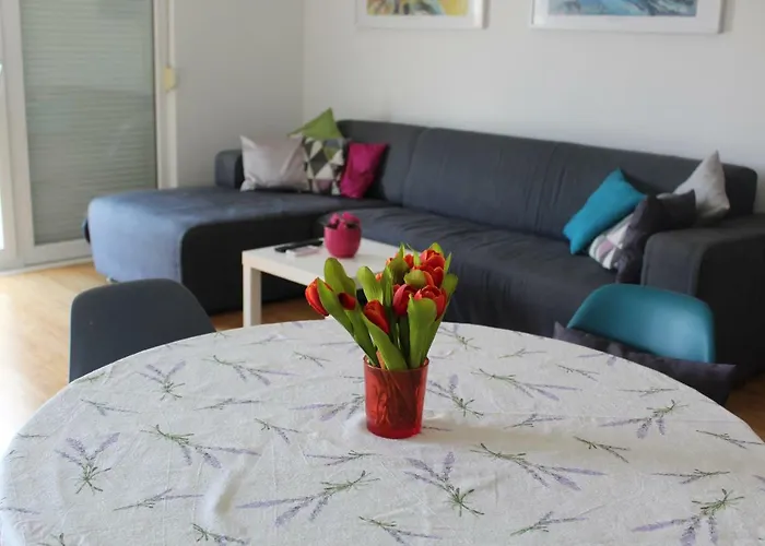 Albatros With Private Garden,trogir Τρογκίρ